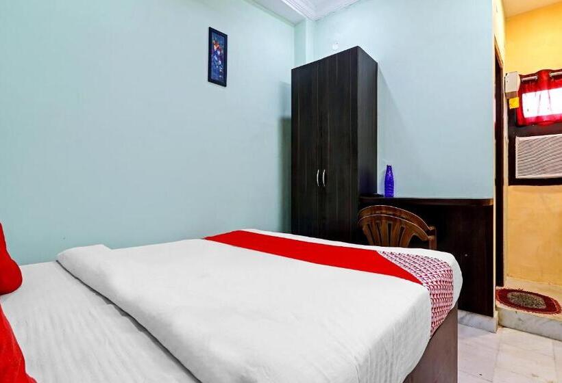 اتاق کلاسیک سه تخته, Super Hotel O Karimnagar