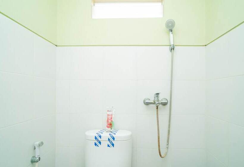 标准间, Reddoorz Syariah Near Suncity Mall Sidoarjo