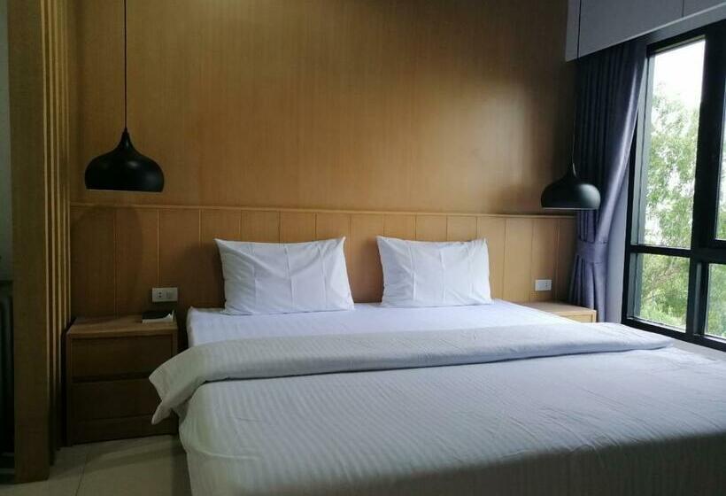 Номер Deluxe Кровать Кинг, Baan Bangkok 97