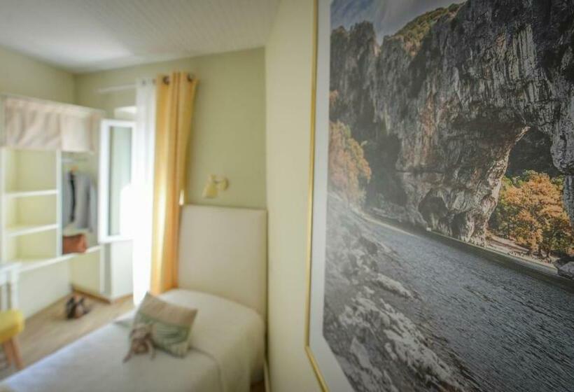 Номер Стандарт Трехместный, Chez Laurette