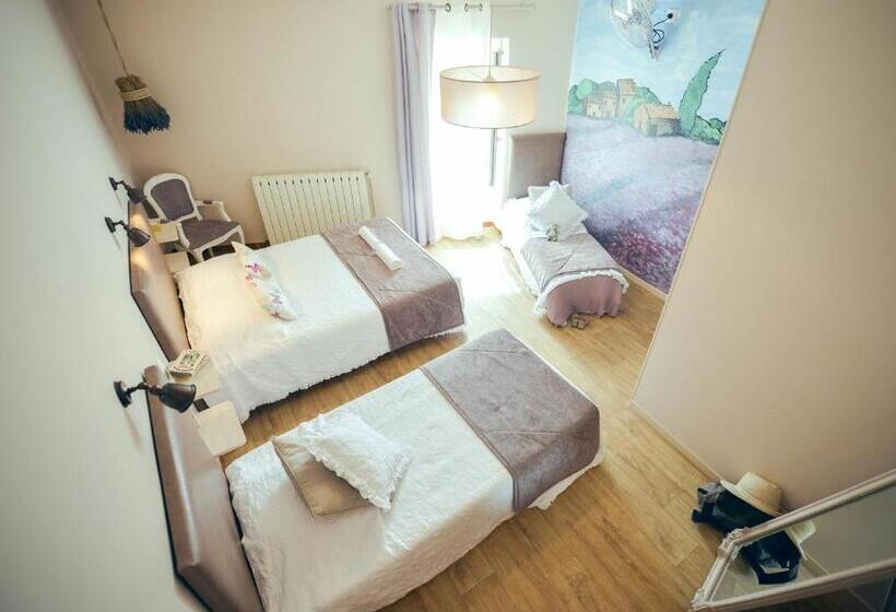 Четырехместный Номер Стандарт, Chez Laurette
