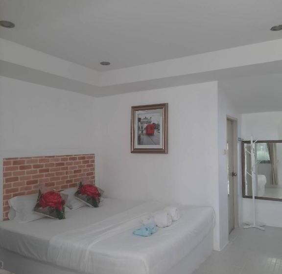 Номер Стандарт Вид на Сад, Pon Resort