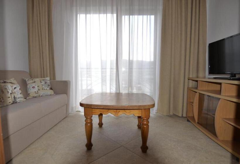 آپارتمان 1 خوابه با بالکن, Casa Marina