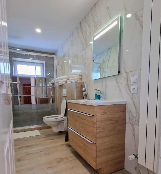 اتاق استاندارد چهار تخته, Casa Avram
