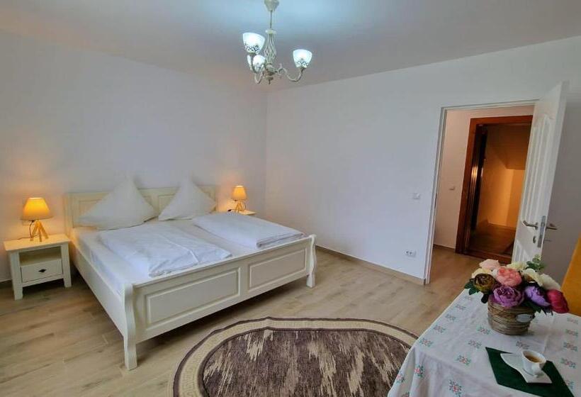 חדר סטנדרט לארבעה, Casa Avram
