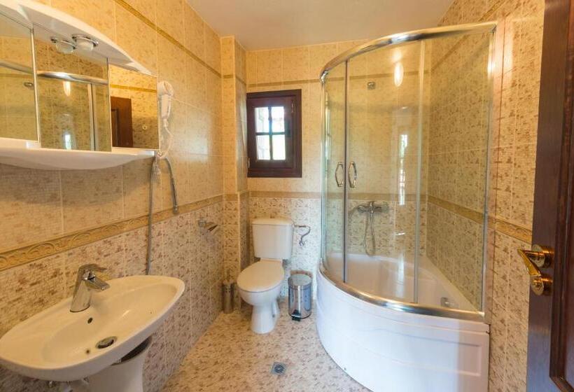 Дом 4 Спальни, Complex Rayuvski Han