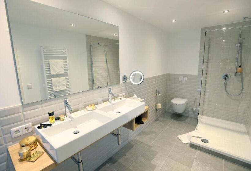 주니어 스위트, Schwarzwaldhotel Oberwiesenhof