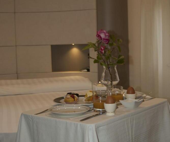 Люкс Классика, Albergo Ristorante Miramonti Toano