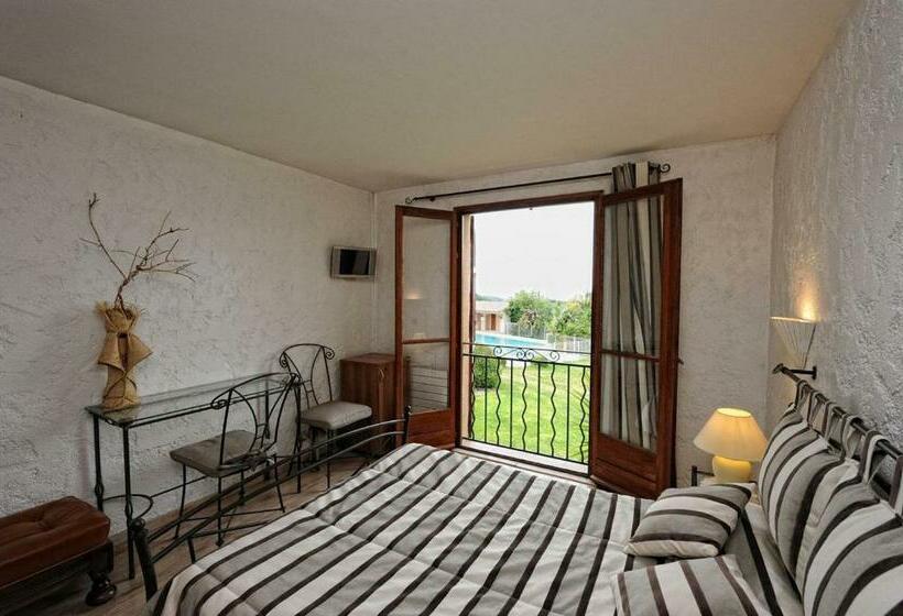Номер Стандарт, Auberge U Licettu