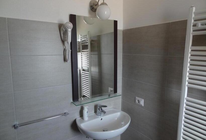 Четырехместный Номер Стандарт, Affittacamere Rooms Di Matteo