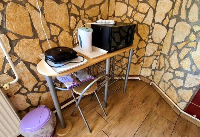 Апартаменты 3 Спальни, Veronika Guesthouse