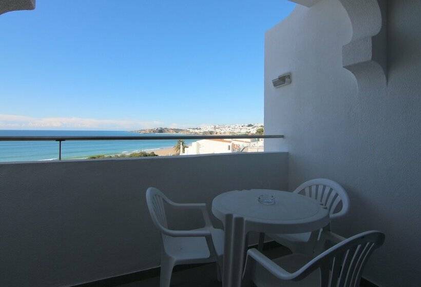 Quarto Triplo Standart, Monica Isabel Beach Club