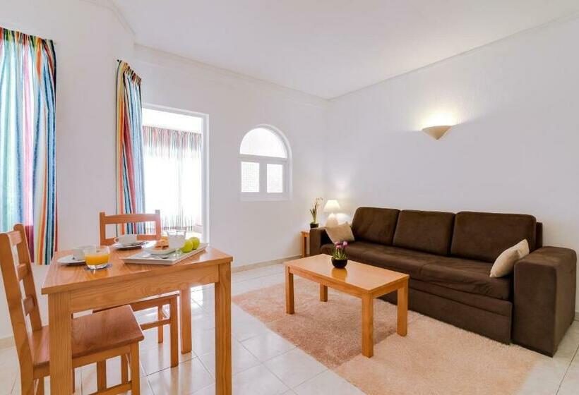 Quarto Familiar, Monica Isabel Beach Club