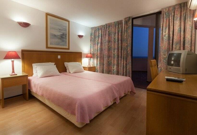 Quarto Familiar, Monica Isabel Beach Club