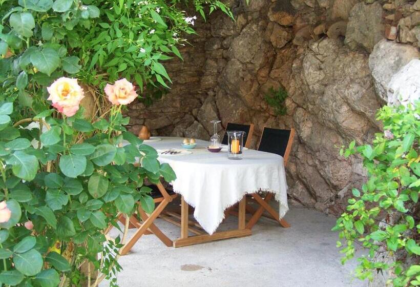 Люкс с Балконом, Chambre D'hôtes Les 3 Cochons D'olt