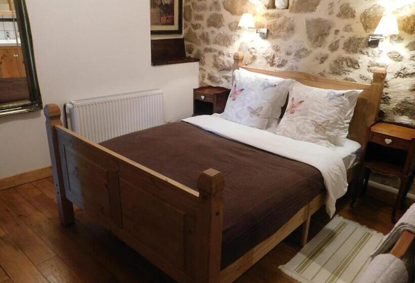 Люкс с Балконом, Chambre D'hôtes Les 3 Cochons D'olt