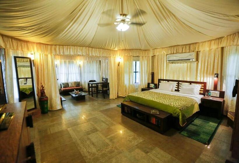 Deluxe Tent, Tathastu Pench