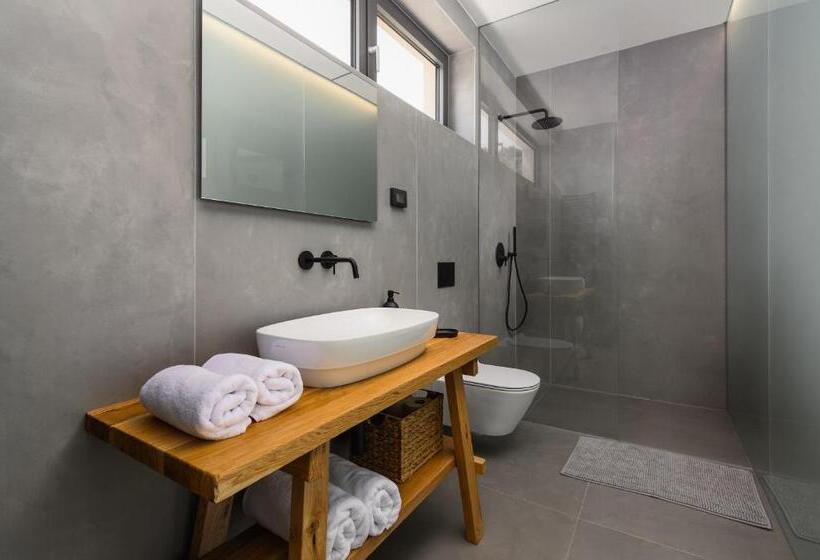 带大床的豪华间, Relais And Wine San Tommaso