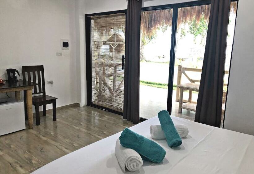 Номер Deluxe Вид на Море, Lavanya Beach And Dive Resort