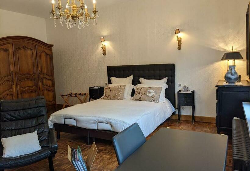 Номер Стандарт Кровать Кинг Адаптированный для Инвалидов, La Closerie