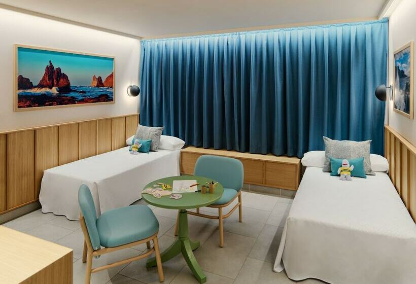 Полулюкс, Adrián Hoteles Roca Nivaria