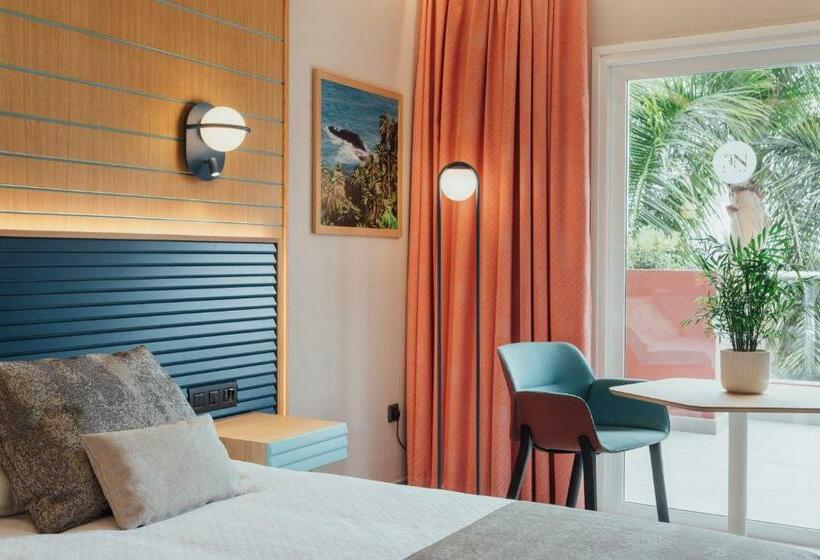 Номер Стандарт, Adrián Hoteles Roca Nivaria