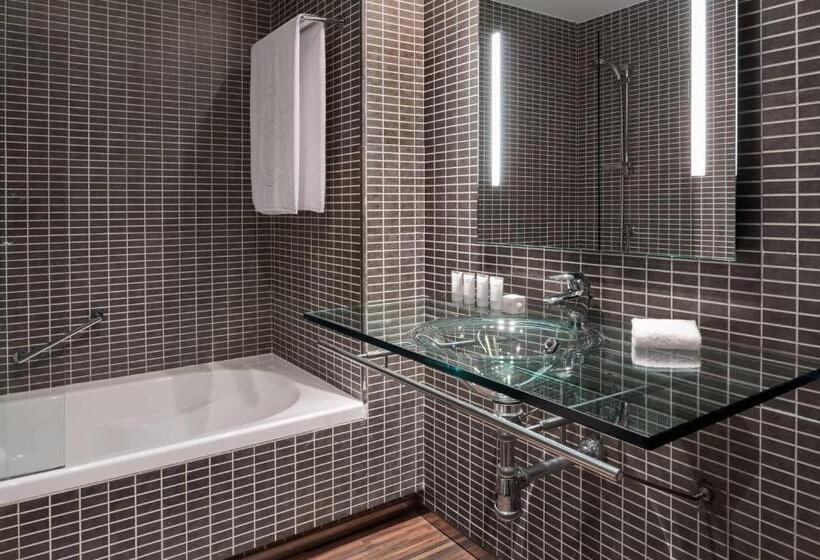 Номер Стандарт, Ac Hotel San Sebastián De Los Reyes By Marriott