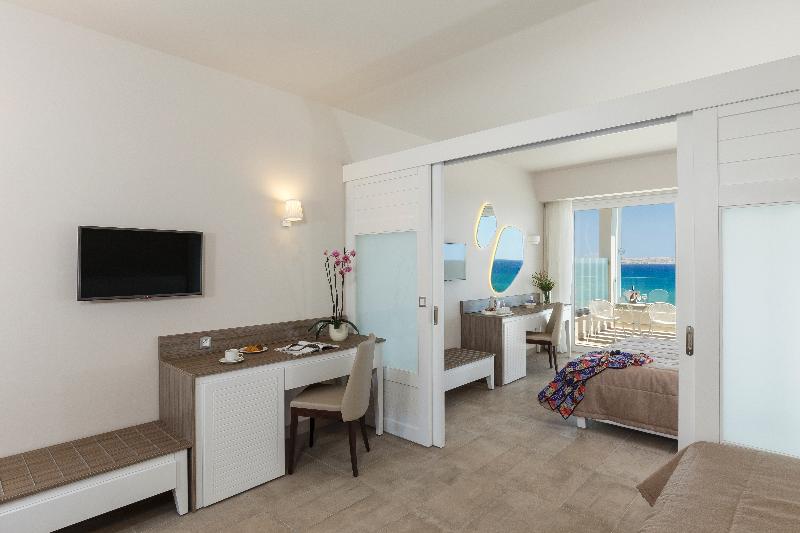 Представительский семейный номер, Rodos Princess Beach