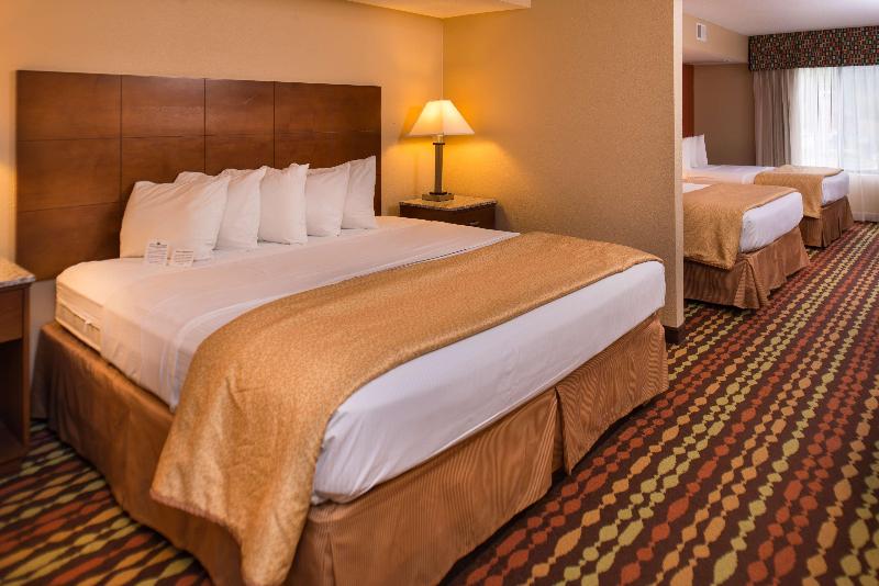 اتاق کلاب, The Biltmore Los Angeles