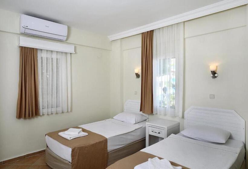 Семейный Номер, Summer Garden Suites Beach