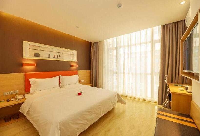 Номер Superior Кровать Кинг, 7days Premium Chengdu East Railway Station Subway Station Branch