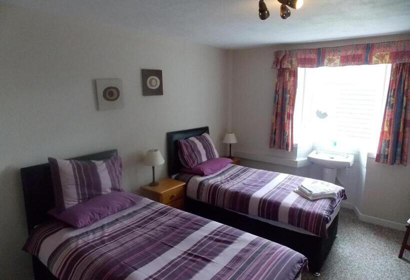 Номер Стандарт Совместная Ванная, Station View Guest House