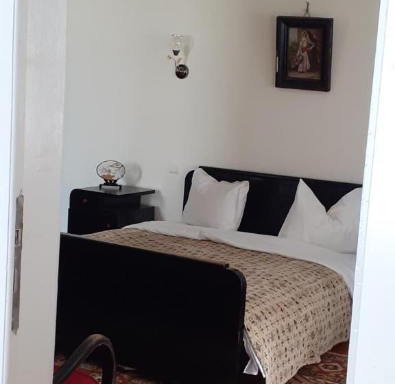 סוויטה משפחתית, Casa Insorita