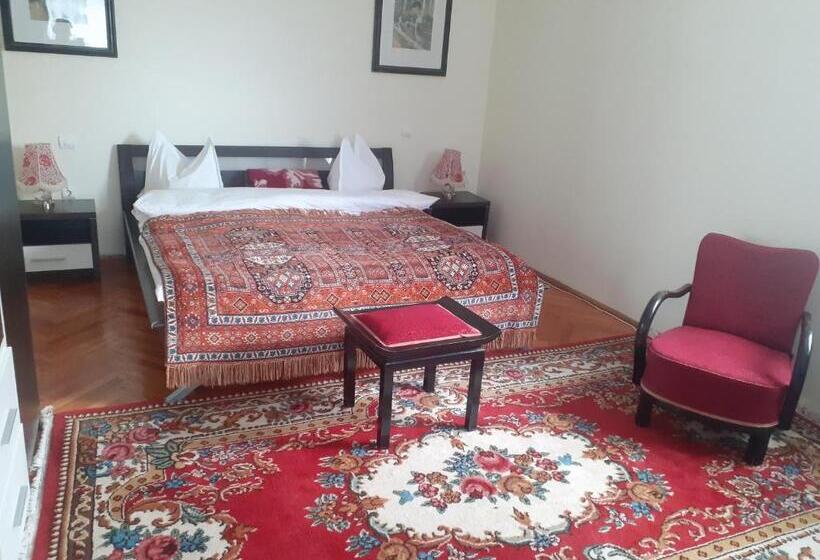 חדר אקונומי, Casa Insorita