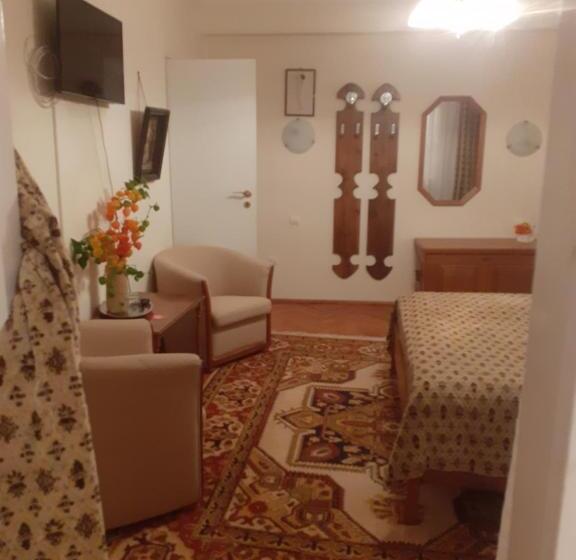 סוויטה משפחתית, Casa Insorita
