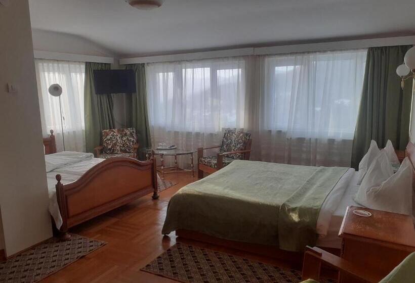 חדר משפחתי נוף להרים, Casa Insorita