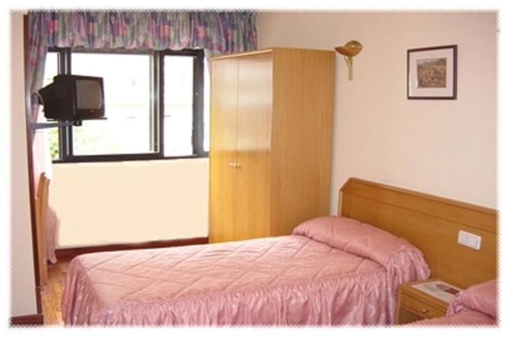 اتاق استاندارد یک نفره, Hostal Arlanzón