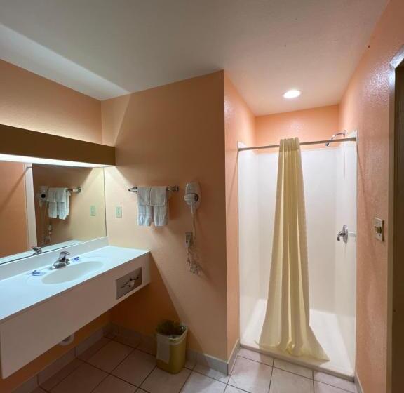 Люкс с гидромассажем, Executive Inn & Suites Lackland Afb