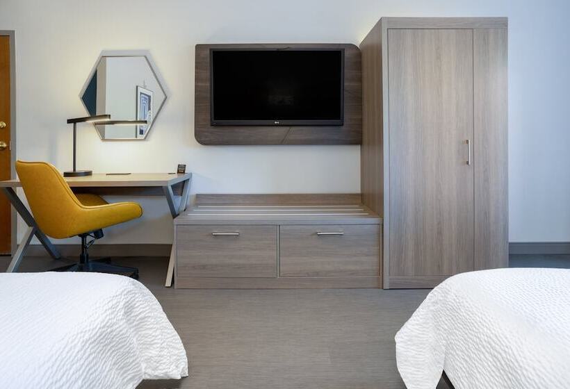 İki Çift Kişilik Yataklı Standart Oda, Holiday Inn Express And Suites Tampa I 75 At Bruce B. Downs, An Ihg