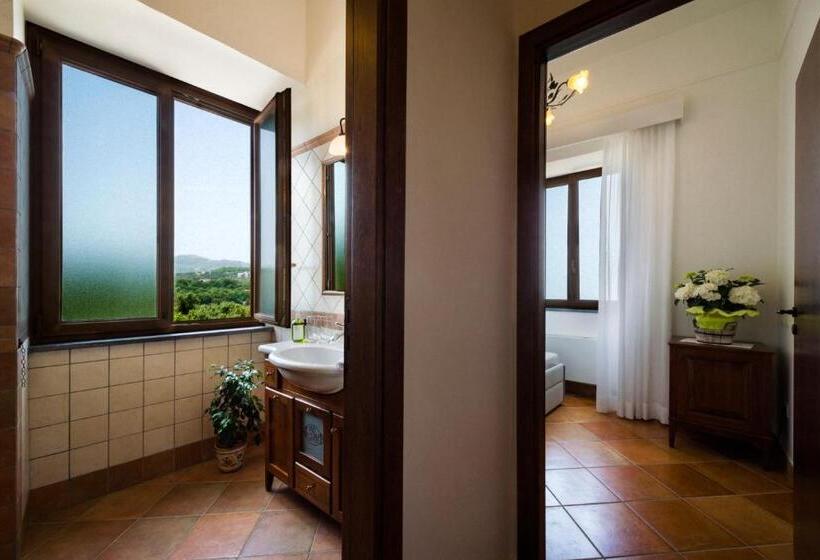 带大床的套房, Agriturismo Antico Casale Colli Di San Pietro