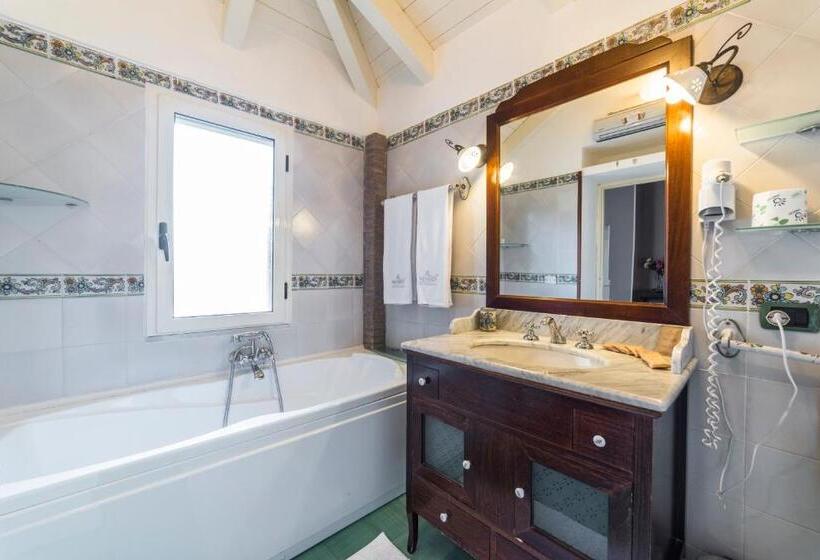 اتاق لوکس چهار تخته, B&b La Magnolia