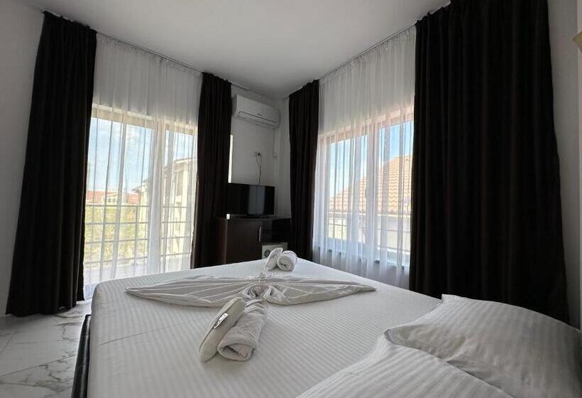 اتاق استاندارد با بالکن, Casa Roma