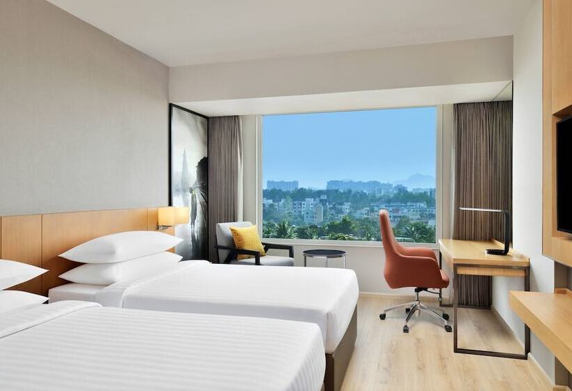 Номер Стандарт Вид на Город, Courtyard By Marriott Nashik