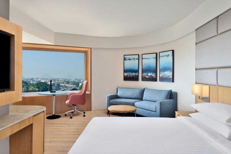 Номер Стандарт Вид на Город, Courtyard By Marriott Nashik