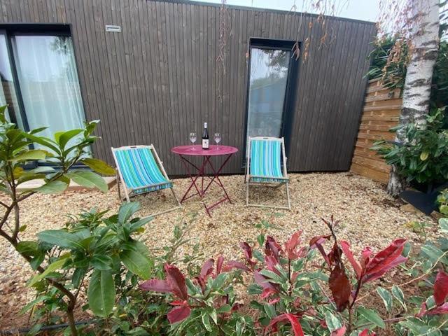 Студио Стандарт Вид на Сад, Studio De Jardin Le Temps D Une Pause Jusqu à 4 Personnes En Face Du Beaujolais   Climatisation Et B