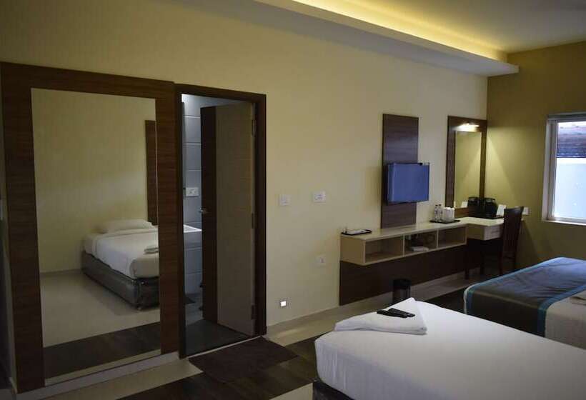 Номер Deluxe, Laya Regency