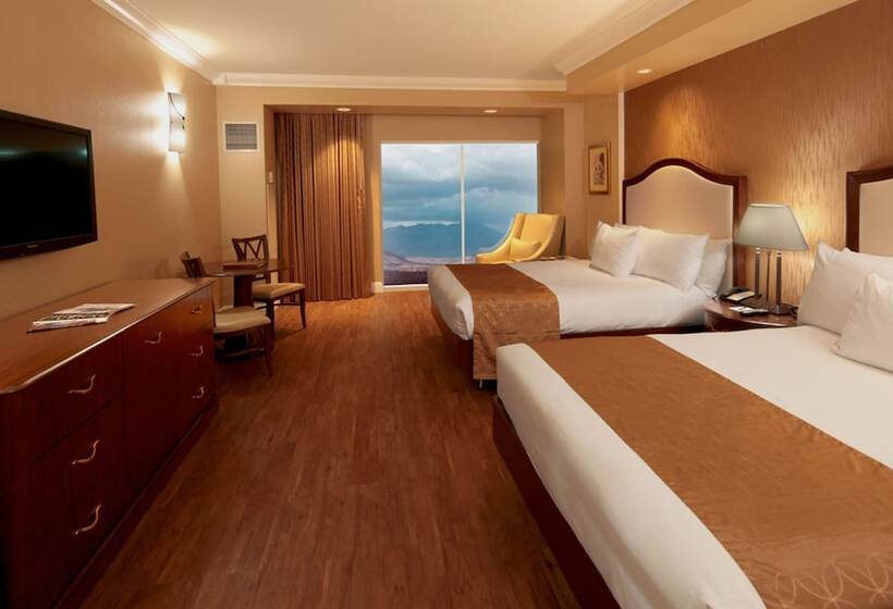 Номер Премиум, South Point Hotel, Casino, And Spa