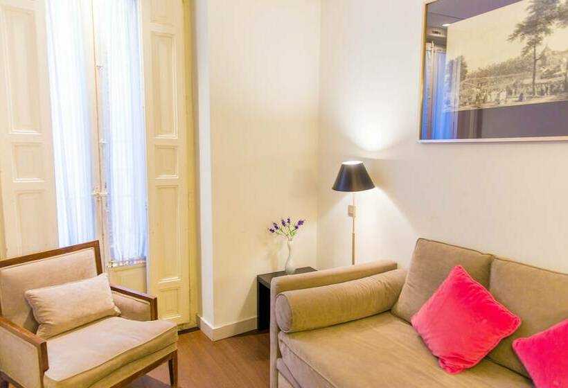 Junior Suite, Meninas  Boutique Opera