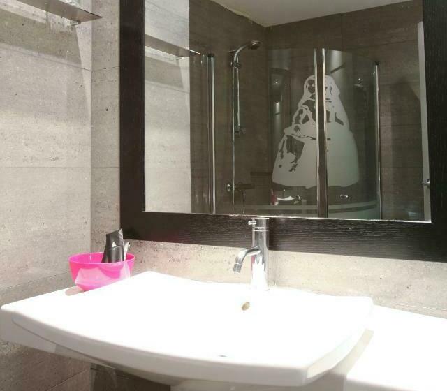Apartamento 2 Dormitorios, Meninas  Boutique Opera