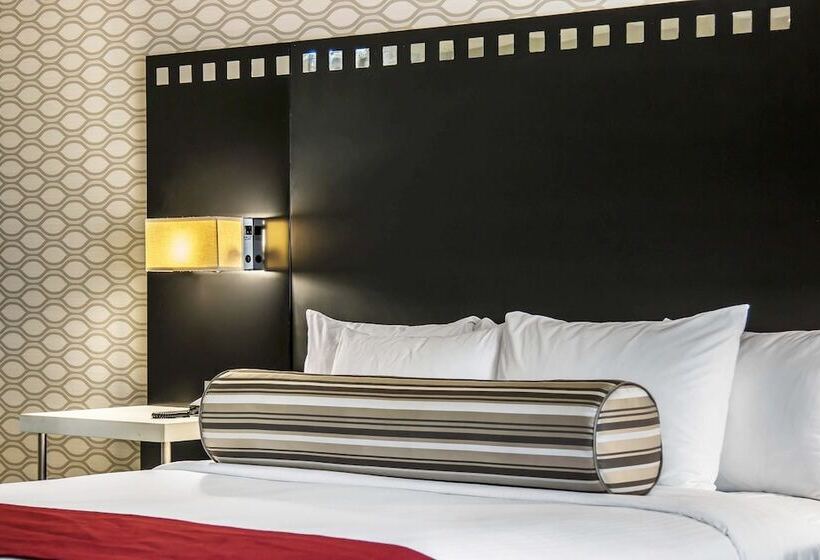 家庭套房, Tilt Hotel Universal Hollywood, Ascend Hotel Collection